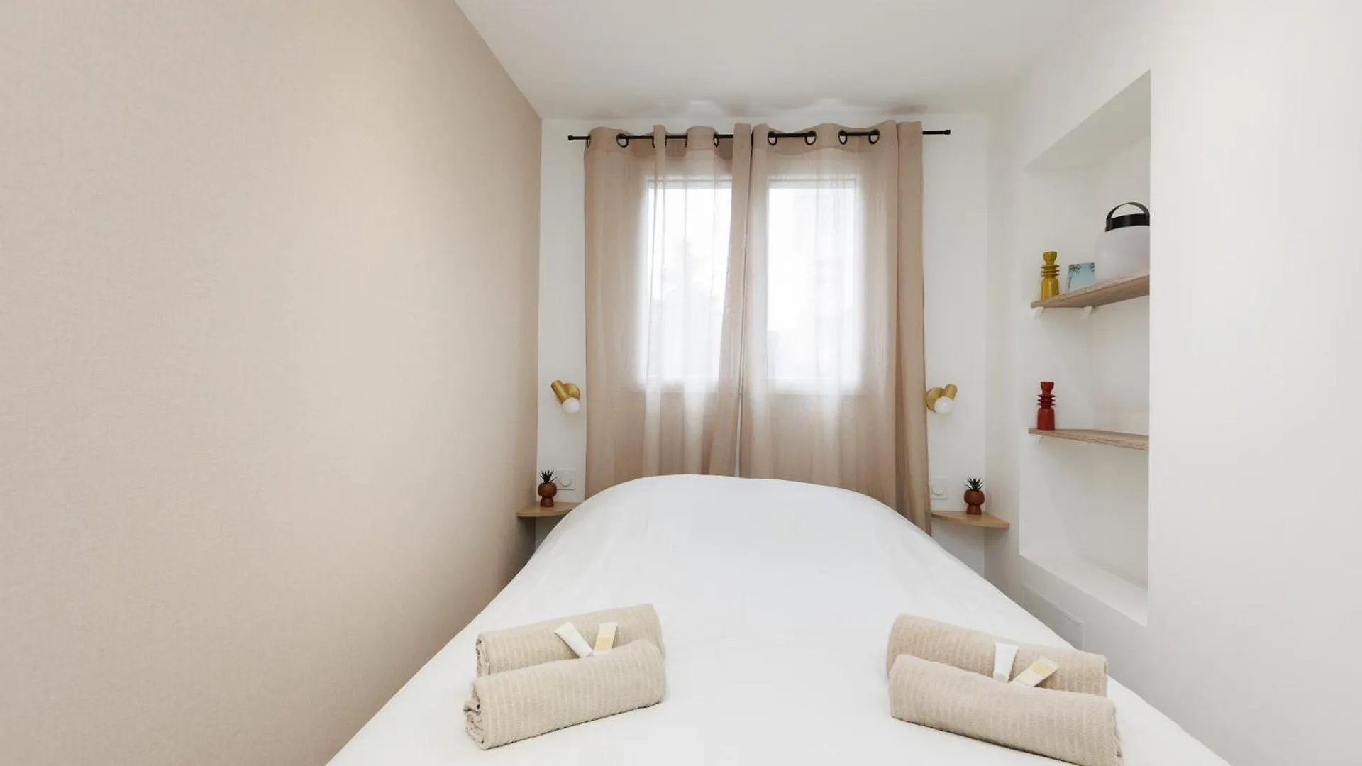 Appartement 4 Personnes Situe A 2 Pas De La Croisette Et Des Plages Cannes Daire