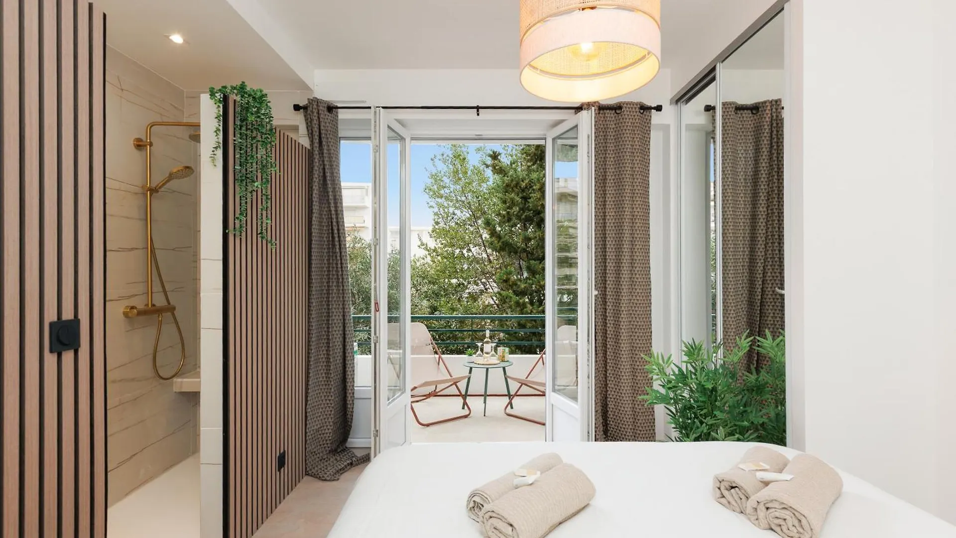 Appartement 4 Personnes Situe A 2 Pas De La Croisette Et Des Plages Cannes
